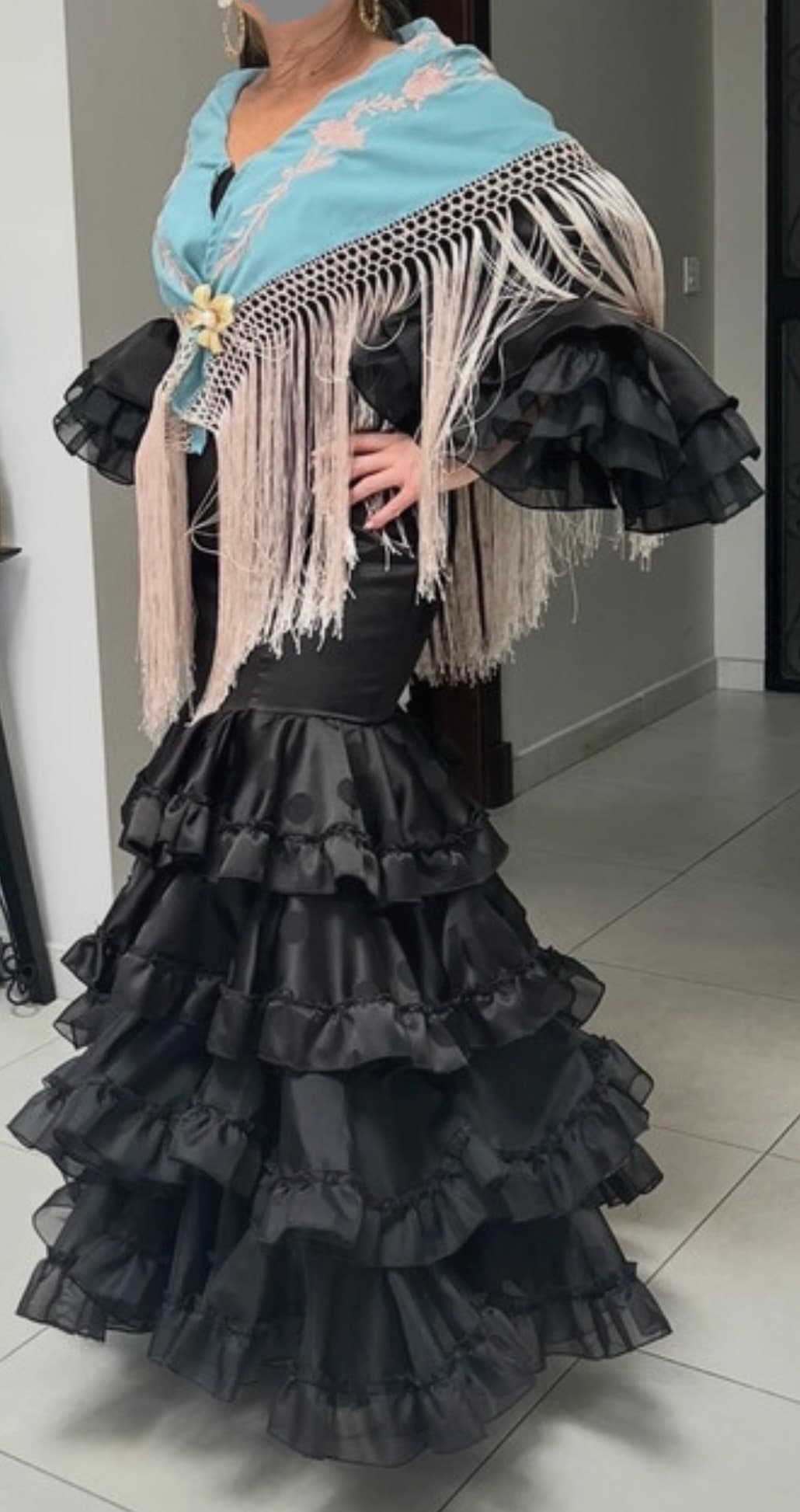 Precioso traje de flamenca usado solo un par de horas - Foto 1