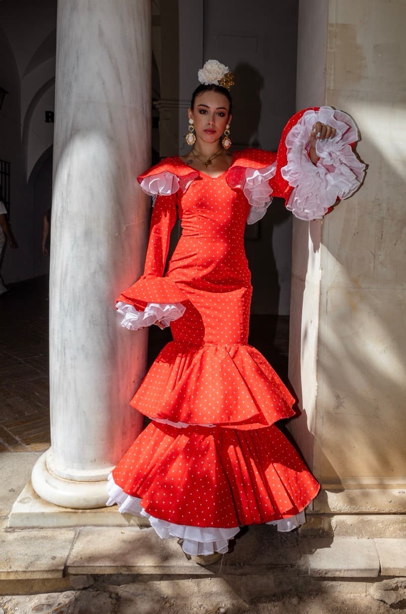 Vestido rojo de flamenca - Foto 1